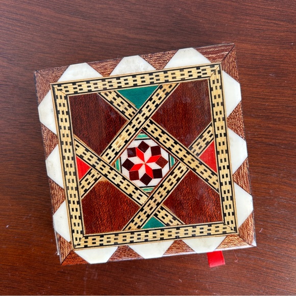 Wooden Marquetry Lacquered Mosaic Wood Inlay Matchbox Holder - Picture 2 of 8